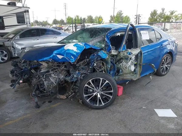 4T1B11HK4JU115031 2018 TOYOTA CAMRY - Image 2