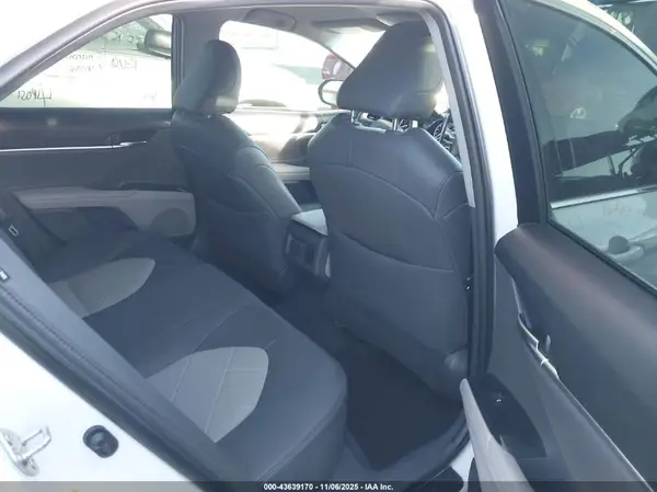 4T1B11HK4JU117426 2018 TOYOTA CAMRY - Image 8