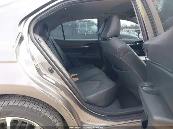 4T1B11HK4JU118818 2018 TOYOTA CAMRY - Image 8