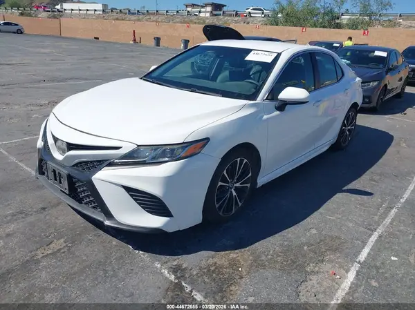 4T1B11HK4JU122092 2018 TOYOTA CAMRY - Image 2