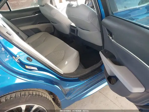 4T1B11HK4JU122951 2018 TOYOTA CAMRY - Image 8