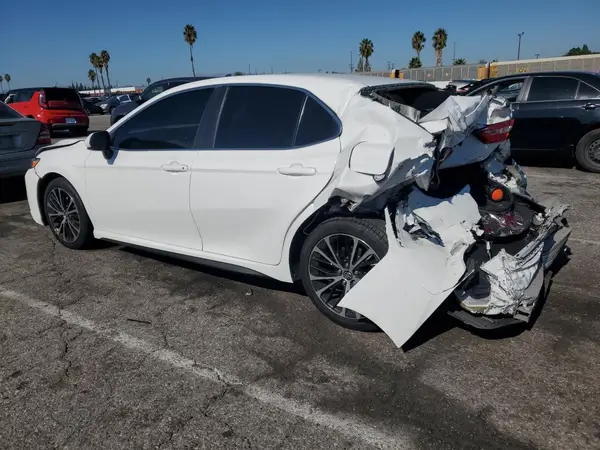 4T1B11HK4JU123114 2018 TOYOTA CAMRY - Image 2
