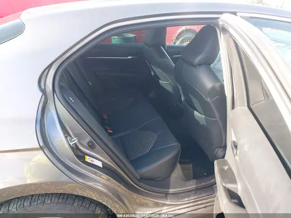 4T1B11HK4JU128765 2018 TOYOTA CAMRY - Image 8