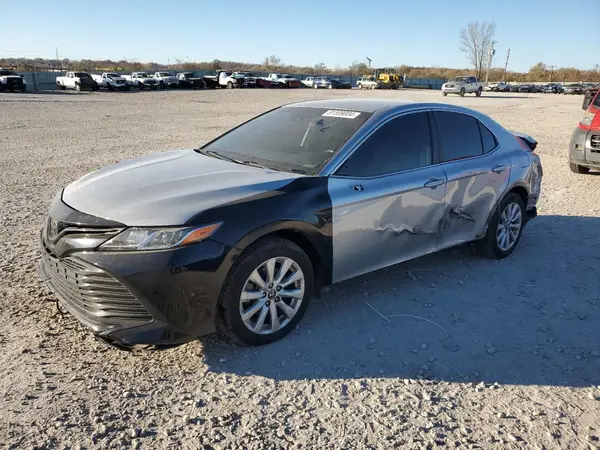 4T1B11HK4JU131245 2018 TOYOTA CAMRY - Image 1