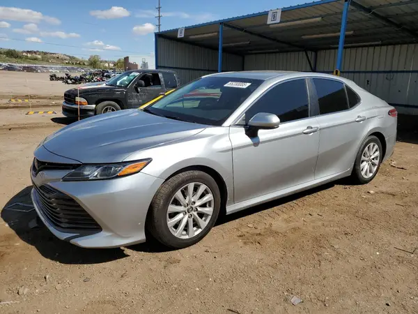 4T1B11HK4JU133271 2018 TOYOTA CAMRY - Image 1