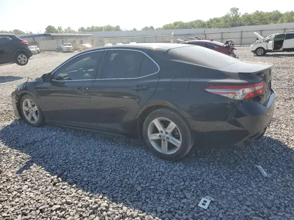 4T1B11HK4JU134520 2018 TOYOTA CAMRY - Image 2
