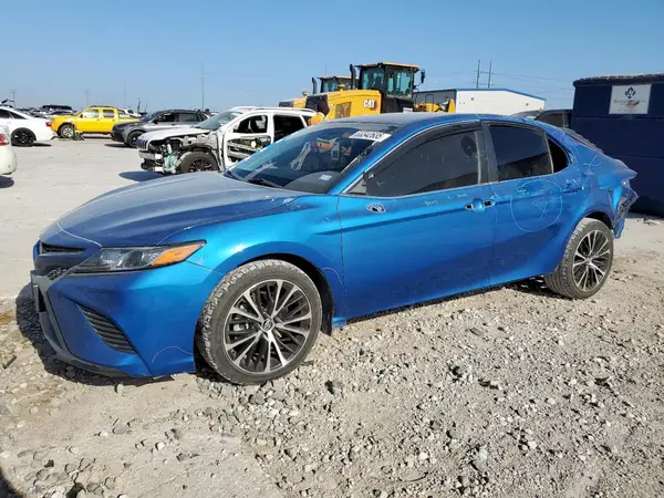 4T1B11HK4JU136963 2018 TOYOTA CAMRY - Image 1