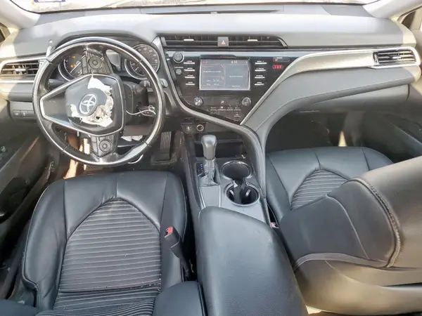 4T1B11HK4JU137529 2018 TOYOTA CAMRY - Image 8