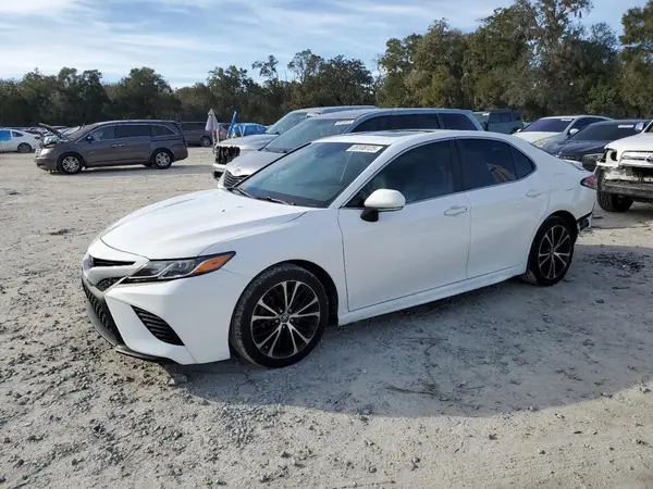 4T1B11HK4JU138924 2018 TOYOTA CAMRY - Image 1