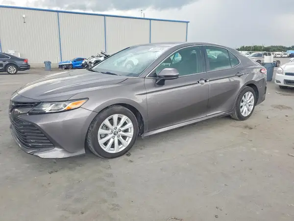 4T1B11HK4JU141399 2018 TOYOTA CAMRY - Image 1