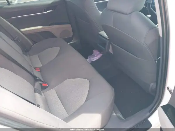 4T1B11HK4JU144691 2018 TOYOTA CAMRY - Image 8