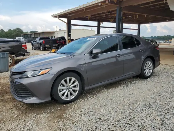 4T1B11HK4JU144738 2018 TOYOTA CAMRY - Image 1