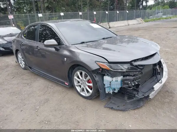 4T1B11HK4JU145534 2018 TOYOTA CAMRY - Image 1