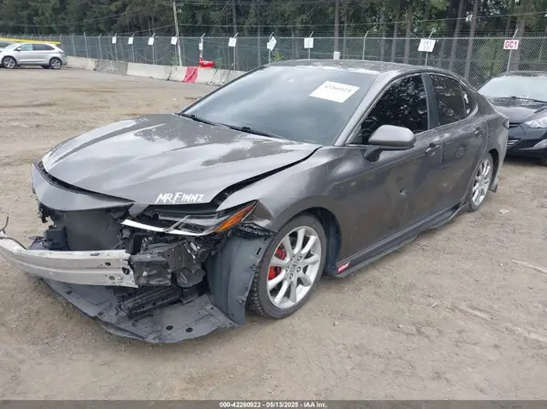 4T1B11HK4JU145534 2018 TOYOTA CAMRY - Image 2