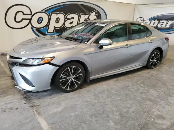 4T1B11HK4JU146862 2018 TOYOTA CAMRY - Image 1