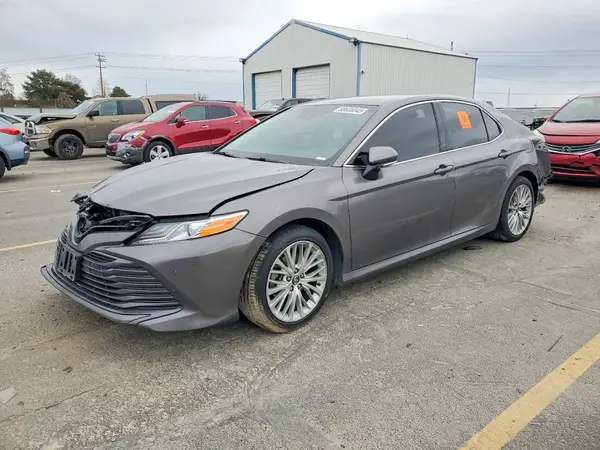 4T1B11HK4JU146974 2018 TOYOTA CAMRY - Image 1