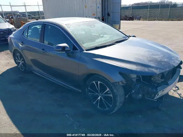 4T1B11HK4JU148871 2018 TOYOTA CAMRY - Image 1