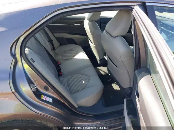 4T1B11HK4JU148871 2018 TOYOTA CAMRY - Image 8