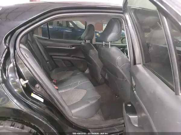 4T1B11HK4JU151091 2018 TOYOTA CAMRY - Image 8