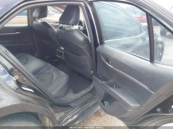 4T1B11HK4JU152046 2018 TOYOTA CAMRY - Image 8