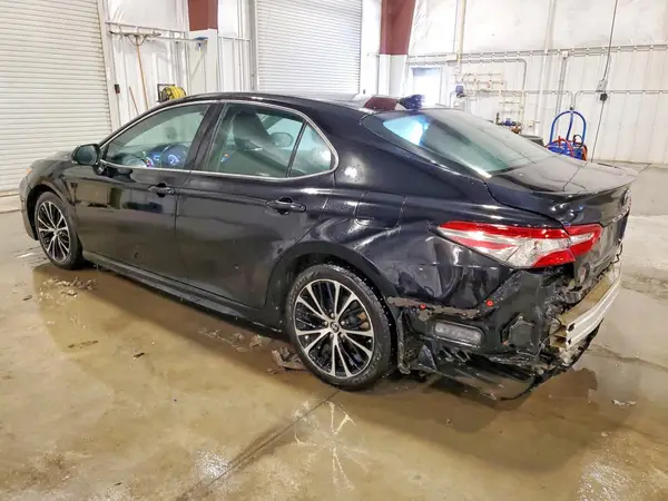 4T1B11HK4JU154654 2018 TOYOTA CAMRY - Image 2