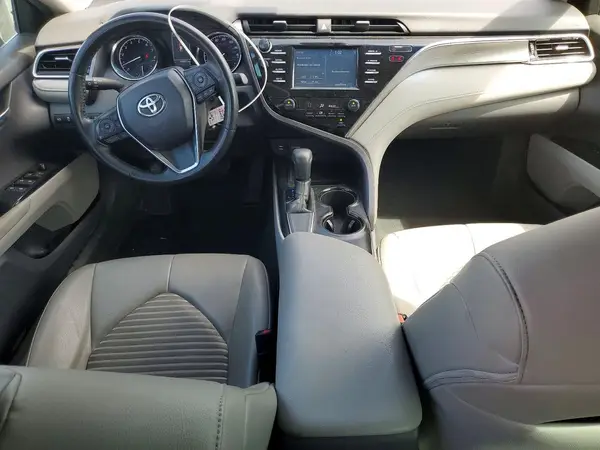 4T1B11HK4JU157070 2018 TOYOTA CAMRY - Image 8