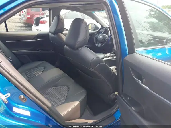 4T1B11HK4JU159367 2018 TOYOTA CAMRY - Image 8