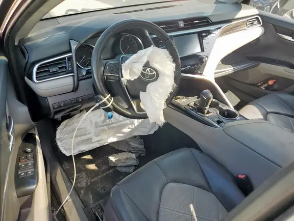 4T1B11HK4JU500637 2018 TOYOTA CAMRY - Image 8