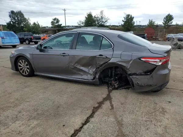 4T1B11HK4JU504347 2018 TOYOTA CAMRY - Image 2