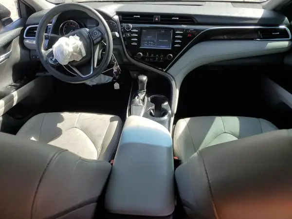 4T1B11HK4JU505143 2018 TOYOTA CAMRY - Image 8