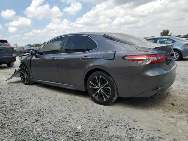 4T1B11HK4JU507295 2018 TOYOTA CAMRY - Image 2