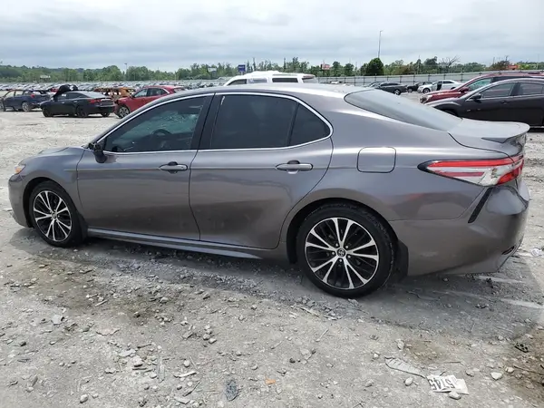 4T1B11HK4JU507880 2018 TOYOTA CAMRY - Image 2