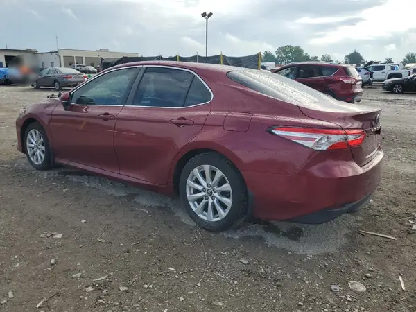 4T1B11HK4JU512710 2018 TOYOTA CAMRY - Image 2