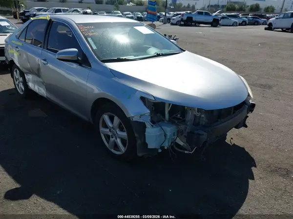 4T1B11HK4JU517812 2018 TOYOTA CAMRY - Image 1