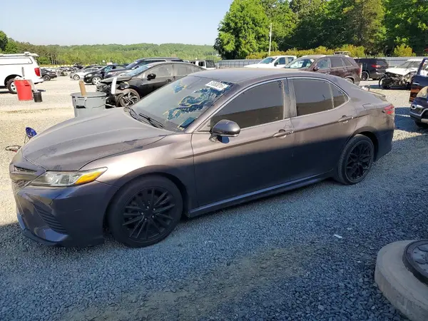 4T1B11HK4JU518913 2018 TOYOTA CAMRY - Image 1