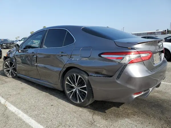4T1B11HK4JU522234 2018 TOYOTA CAMRY - Image 2