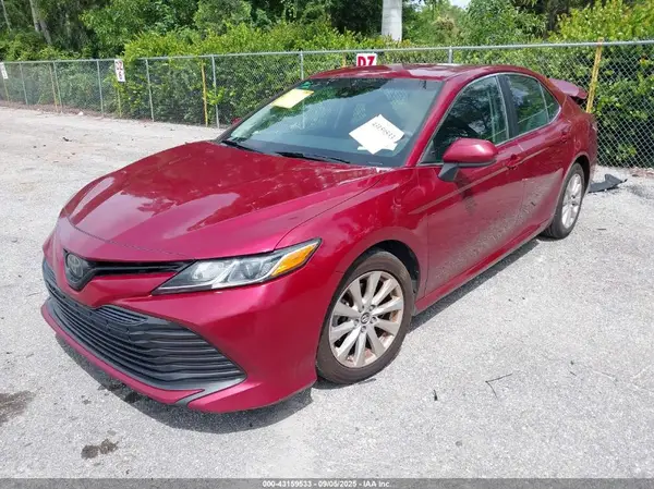 4T1B11HK4JU524842 2018 TOYOTA CAMRY - Image 2