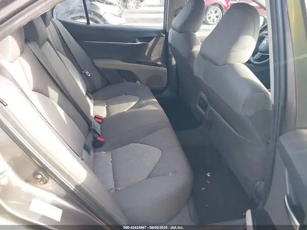 4T1B11HK4JU528986 2018 TOYOTA CAMRY - Image 8