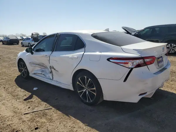 4T1B11HK4JU531712 2018 TOYOTA CAMRY - Image 2