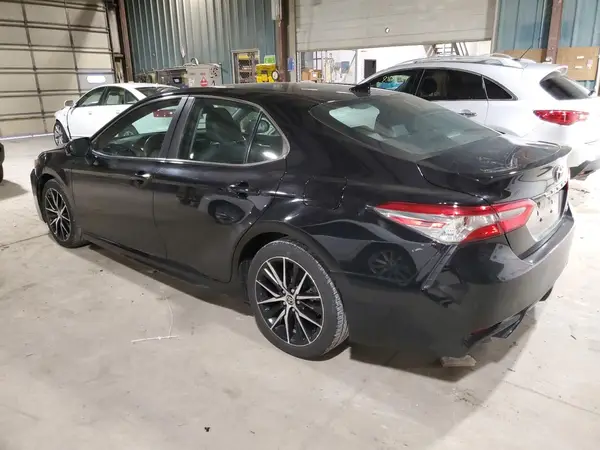4T1B11HK4JU534710 2018 TOYOTA CAMRY - Image 2