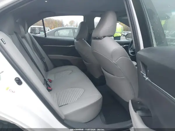 4T1B11HK4JU537140 2018 TOYOTA CAMRY - Image 8