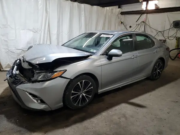 4T1B11HK4JU542113 2018 TOYOTA CAMRY - Image 1