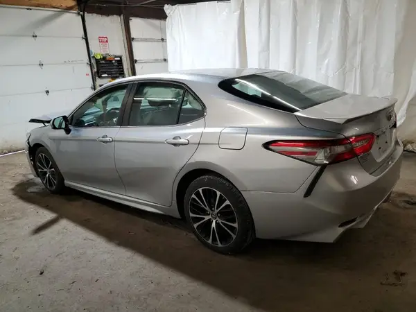 4T1B11HK4JU542113 2018 TOYOTA CAMRY - Image 2