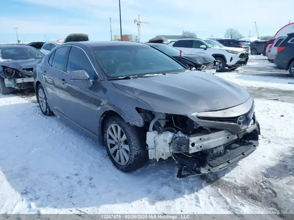 4T1B11HK4JU543102 2018 TOYOTA CAMRY - Image 1