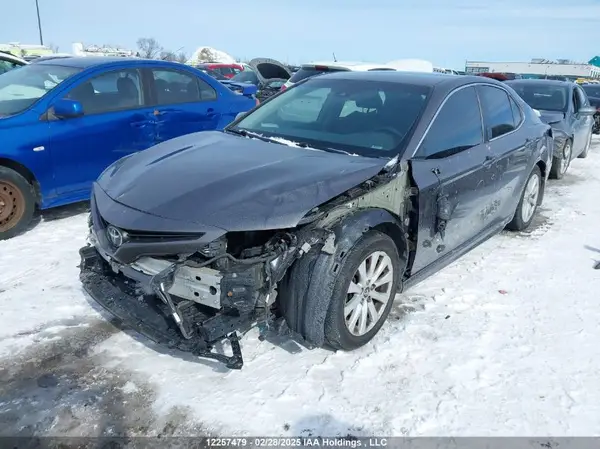 4T1B11HK4JU543102 2018 TOYOTA CAMRY - Image 2