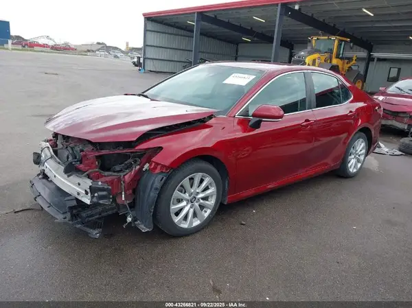 4T1B11HK4JU544685 2018 TOYOTA CAMRY - Image 2