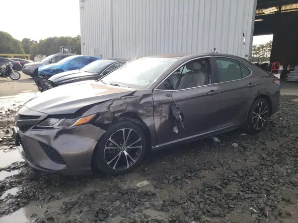 4T1B11HK4JU546047 2018 TOYOTA CAMRY - Image 1