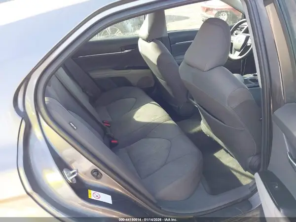 4T1B11HK4JU546632 2018 TOYOTA CAMRY - Image 8