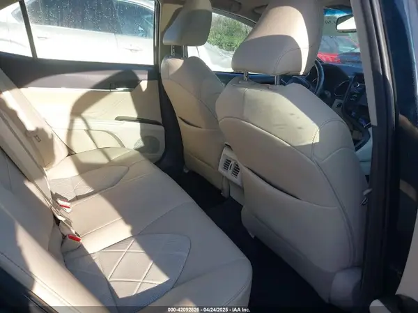 4T1B11HK4JU546761 2018 TOYOTA CAMRY - Image 8
