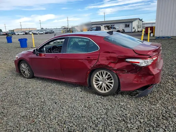 4T1B11HK4JU546839 2018 TOYOTA CAMRY - Image 2